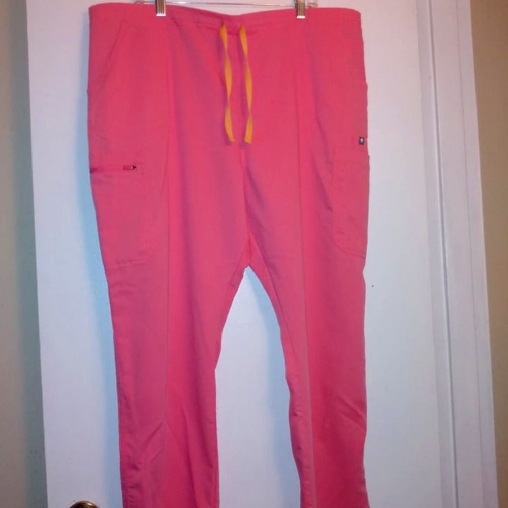 NWOT FIGS XXL neon pink petite yola